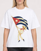 Mockup Boxy Heavyweight Tee White female close-up 08