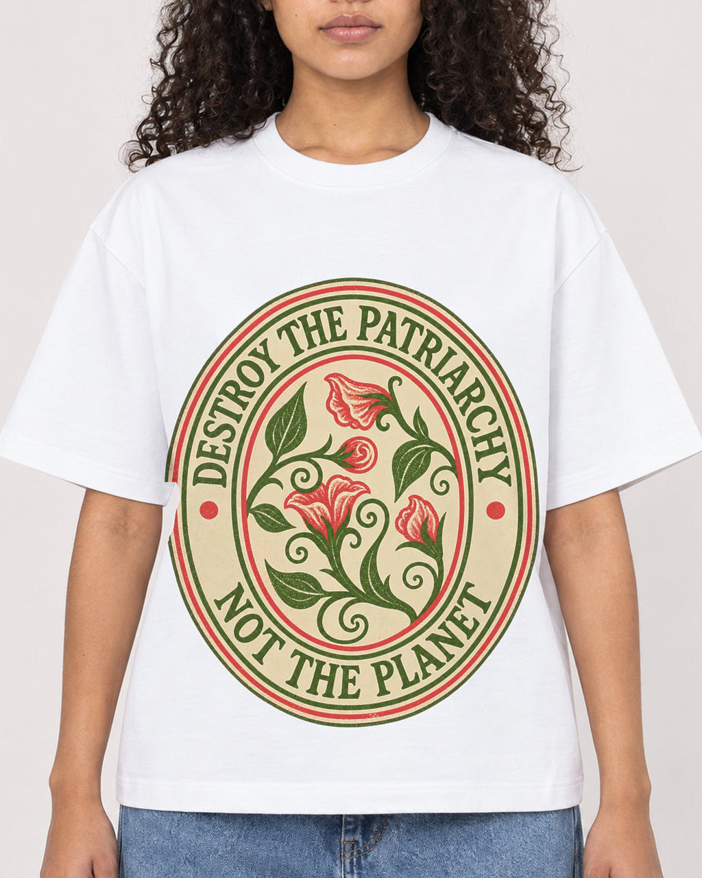 Mockup Boxy Heavyweight Tee White female close-up 10