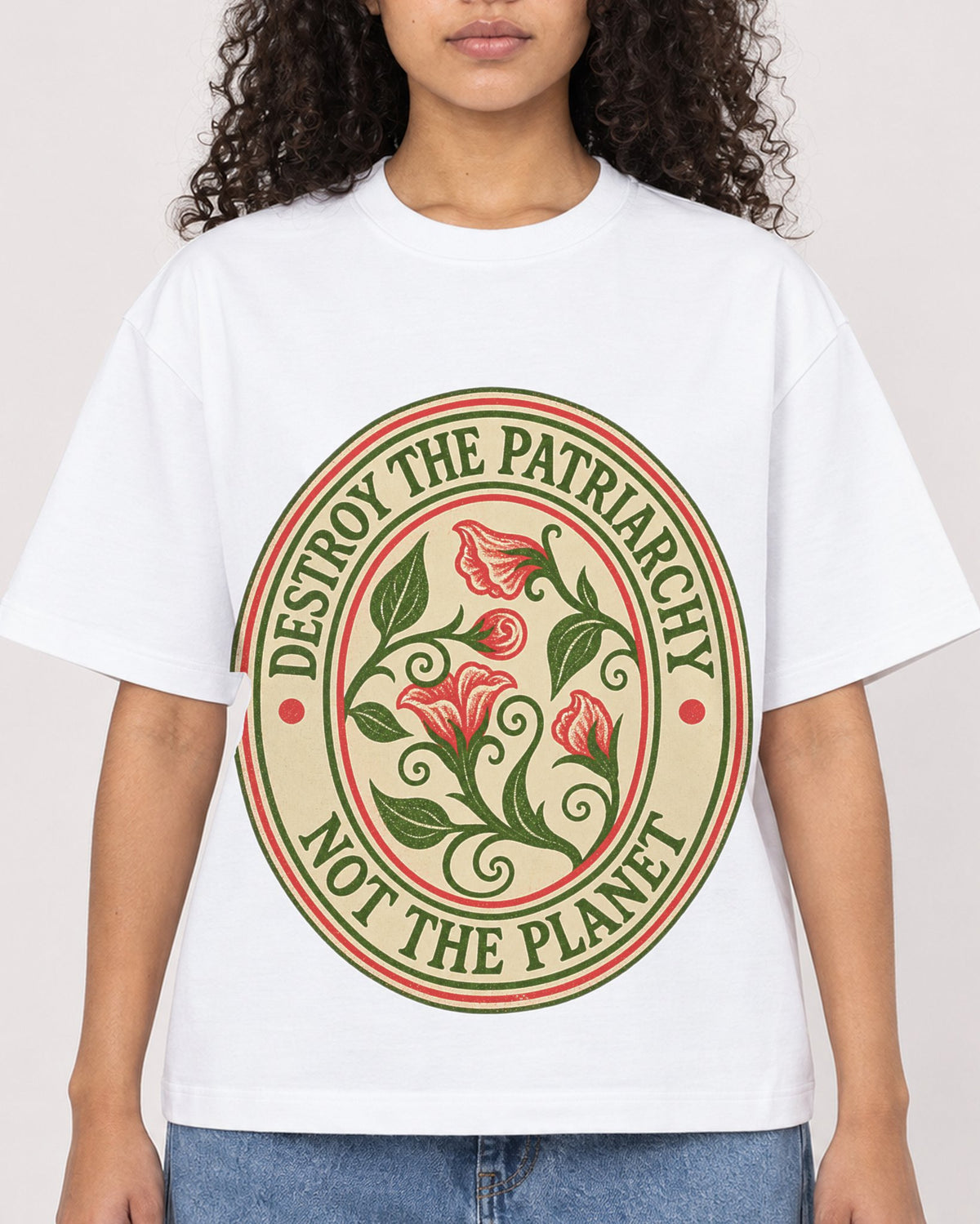 Mockup Boxy Heavyweight Tee White female close-up 10