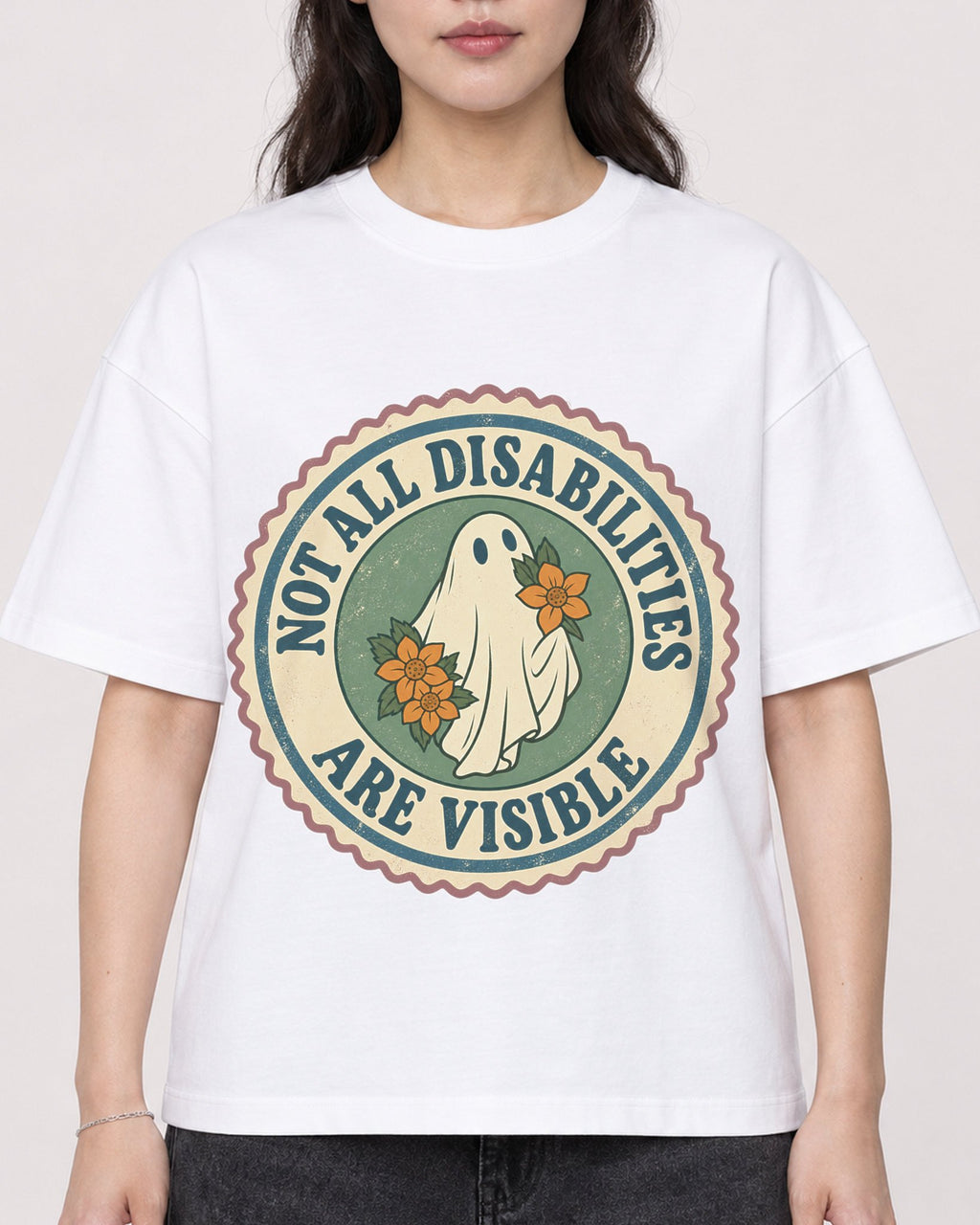 Mockup Boxy Heavyweight Tee White female close-up 03