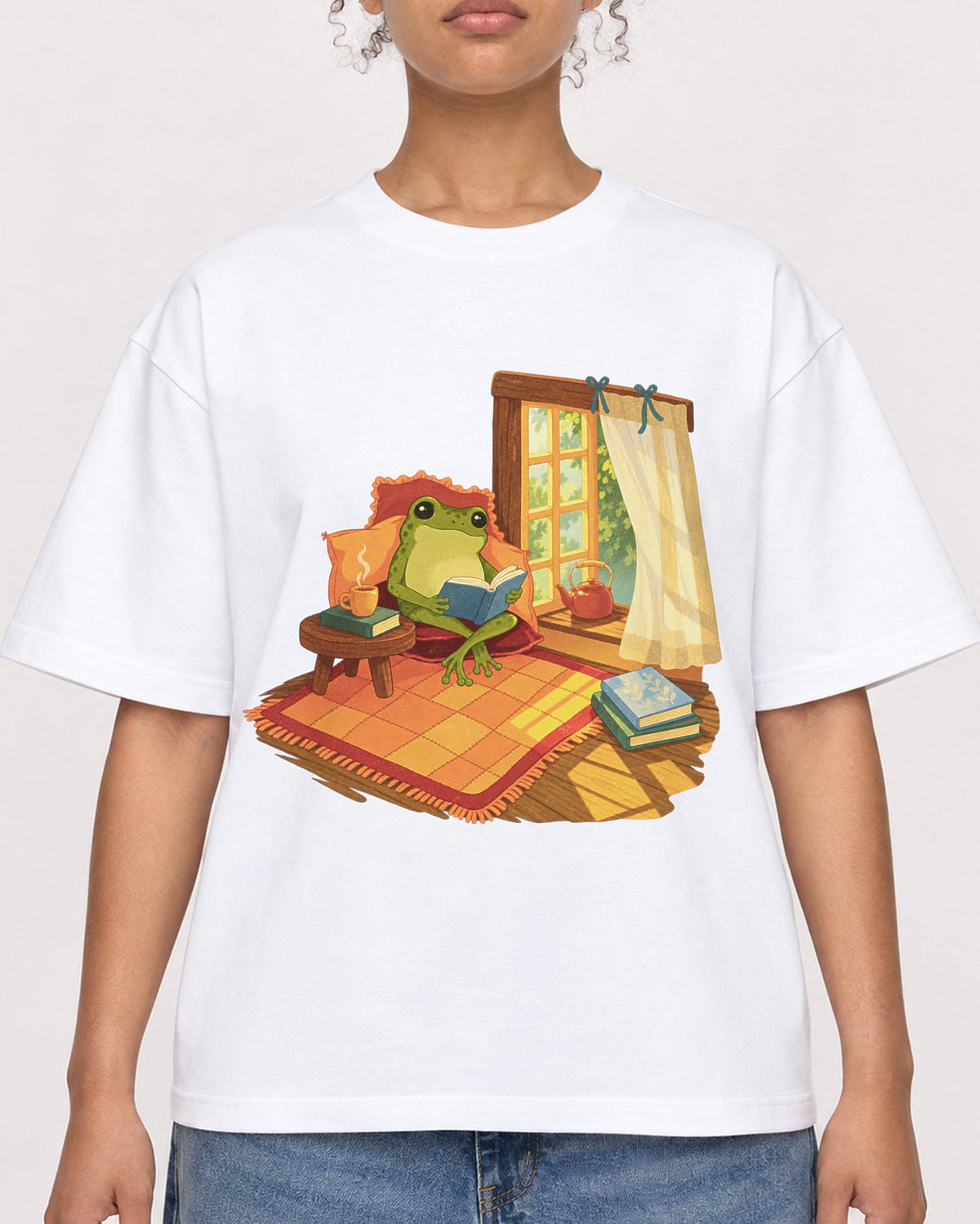 Mockup Boxy Heavyweight Tee White female close-up 20