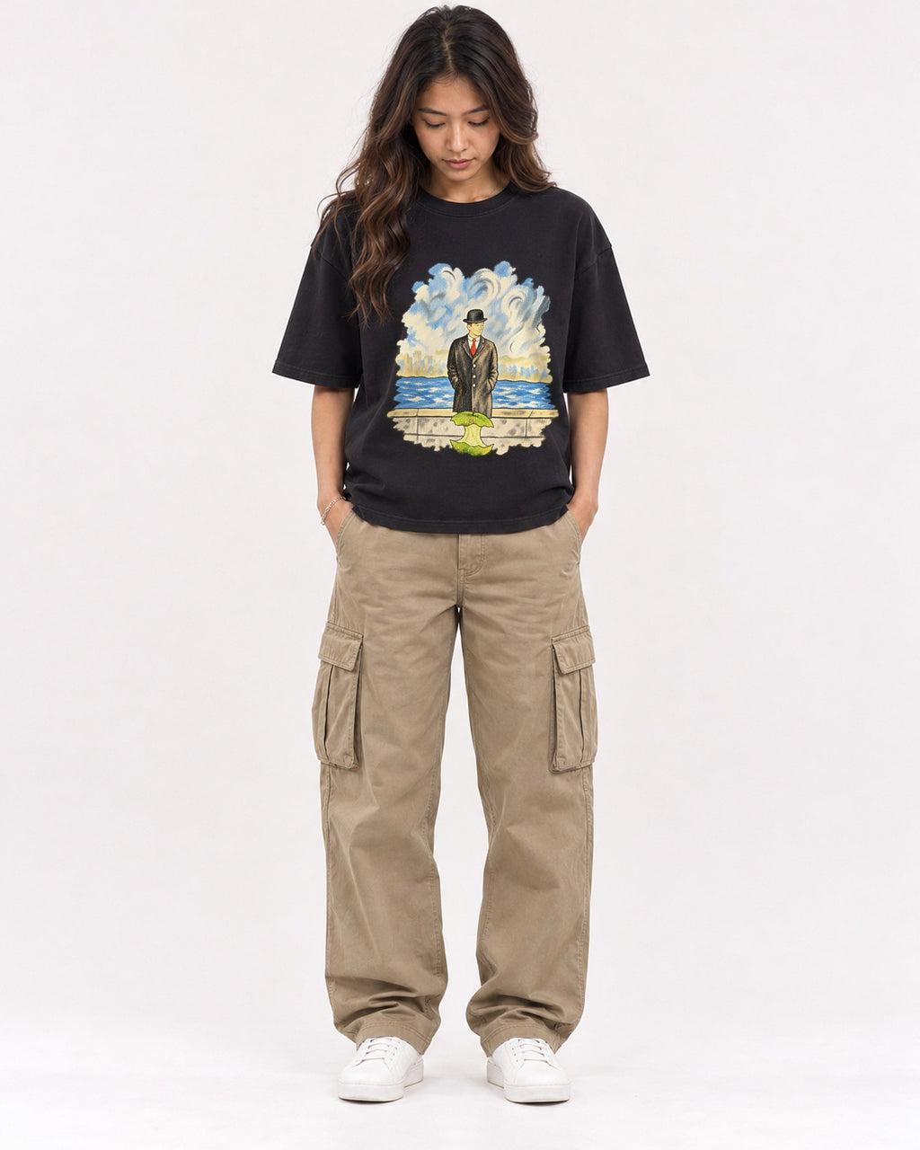 Mockup Boxy Heavyweight Tee Black female full-body 02