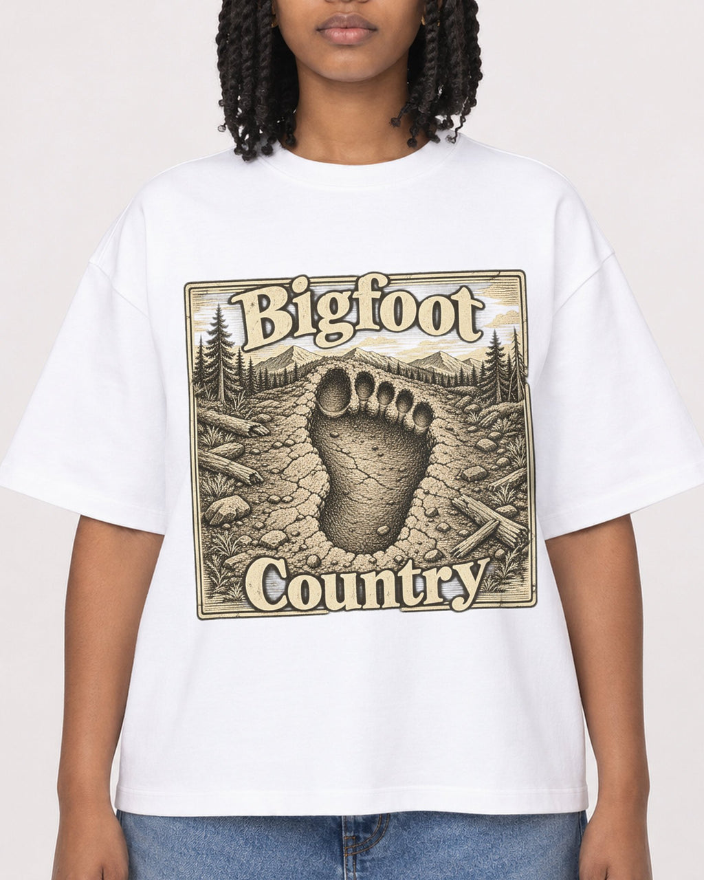Mockup Boxy Heavyweight Tee White female close-up 15