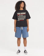 Mockup Boxy Heavyweight Tee Black female full-body 05