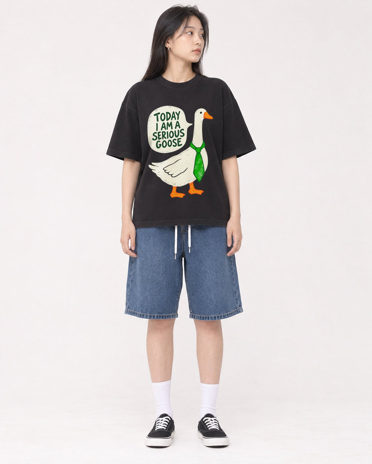 Mockup Boxy Heavyweight Tee Black female full-body 01