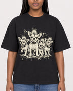 Mockup Boxy Heavyweight Tee Black female close-up 04