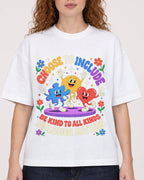 Mockup Boxy Heavyweight Tee White female close-up 09