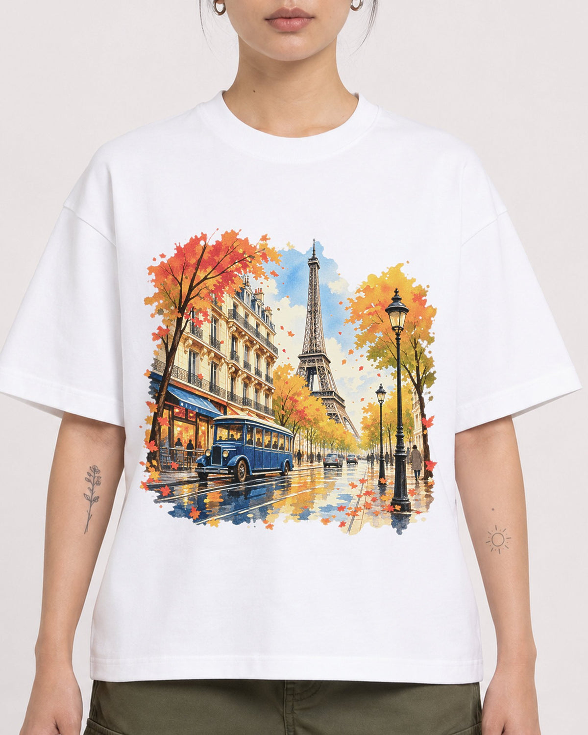 Mockup Boxy Heavyweight Tee White female close-up 12