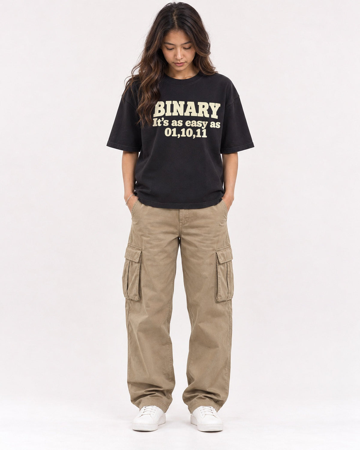 Mockup Boxy Heavyweight Tee Black female full-body 02