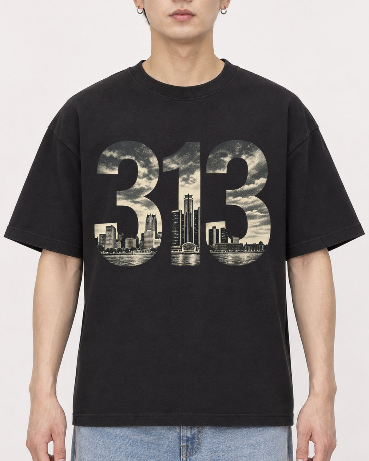 Mockup Boxy Heavyweight Tee Black male close-up 01