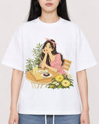 Mockup Boxy Heavyweight Tee White female close-up 01