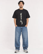 Mockup Boxy Heavyweight Tee Black male full-body 02