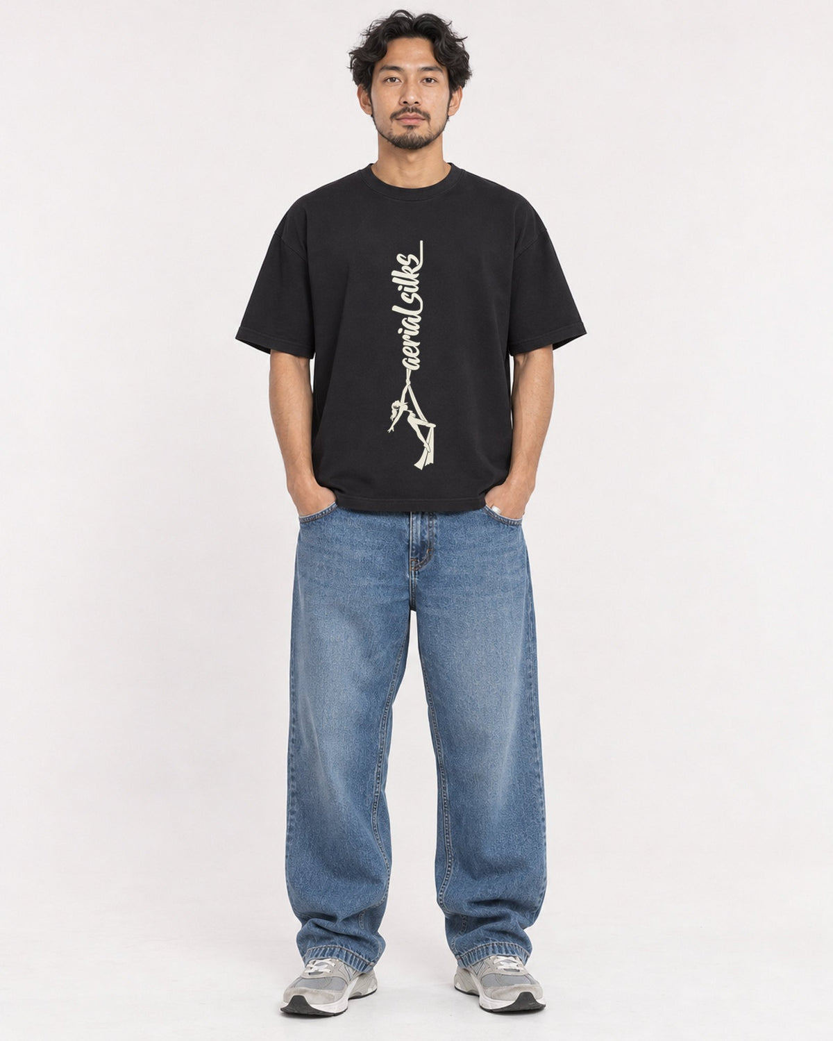 Mockup Boxy Heavyweight Tee Black male full-body 02