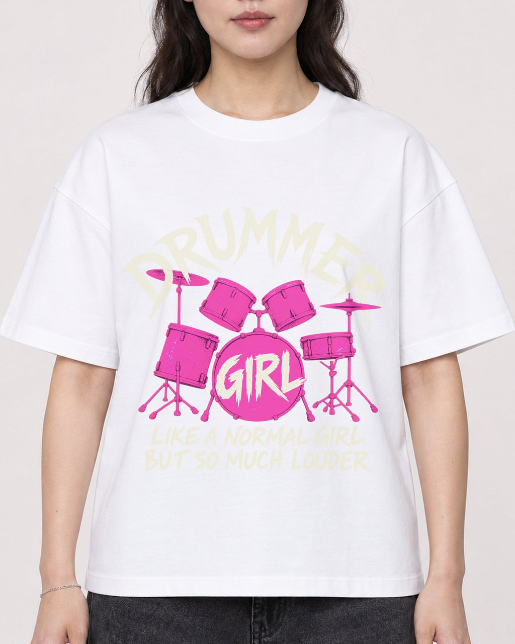 Mockup Boxy Heavyweight Tee White female close-up 03