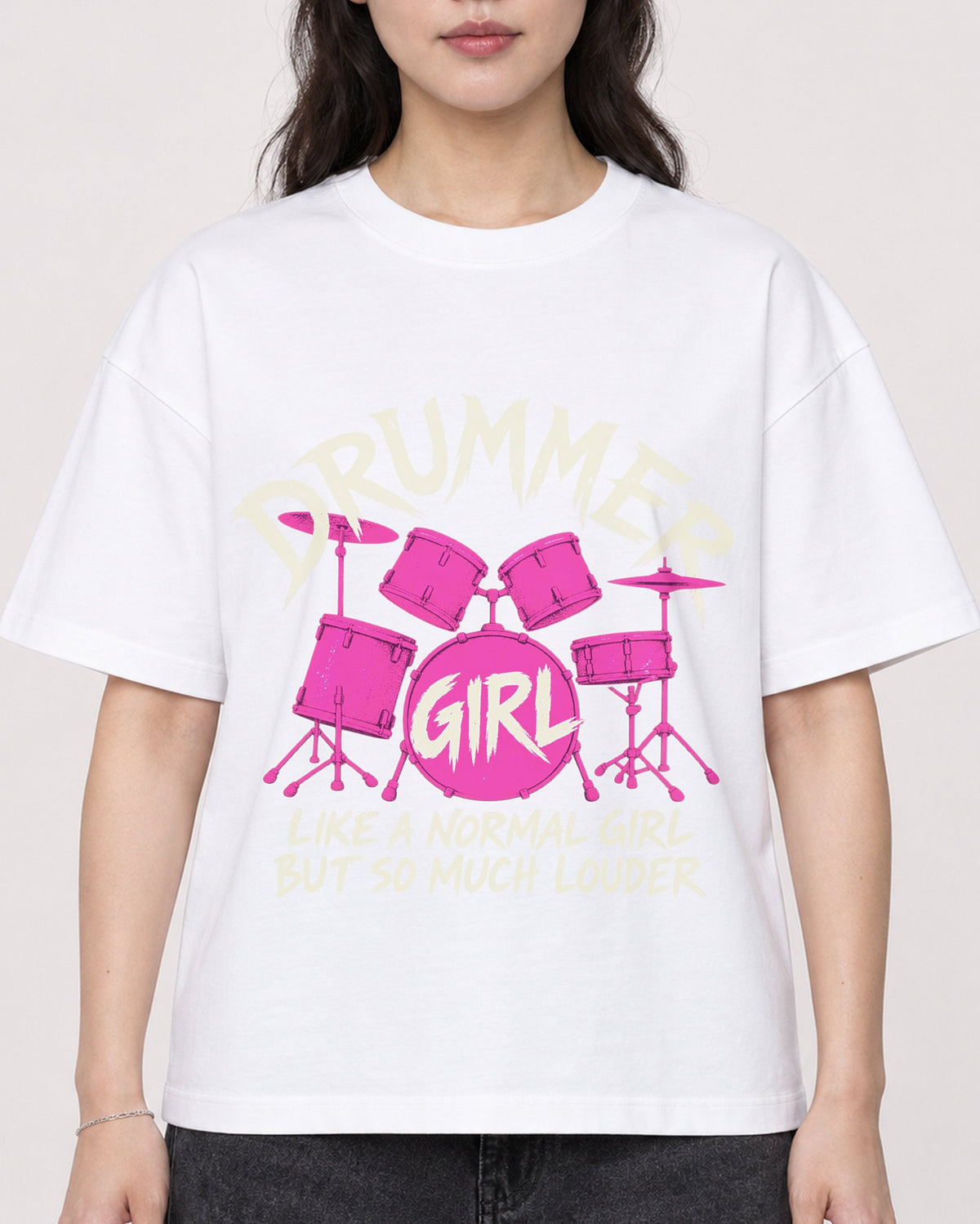 Mockup Boxy Heavyweight Tee White female close-up 03