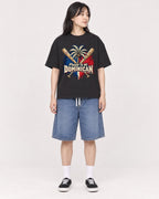 Mockup Boxy Heavyweight Tee Black female full-body 13
