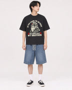 Mockup Boxy Heavyweight Tee Black male full-body 11
