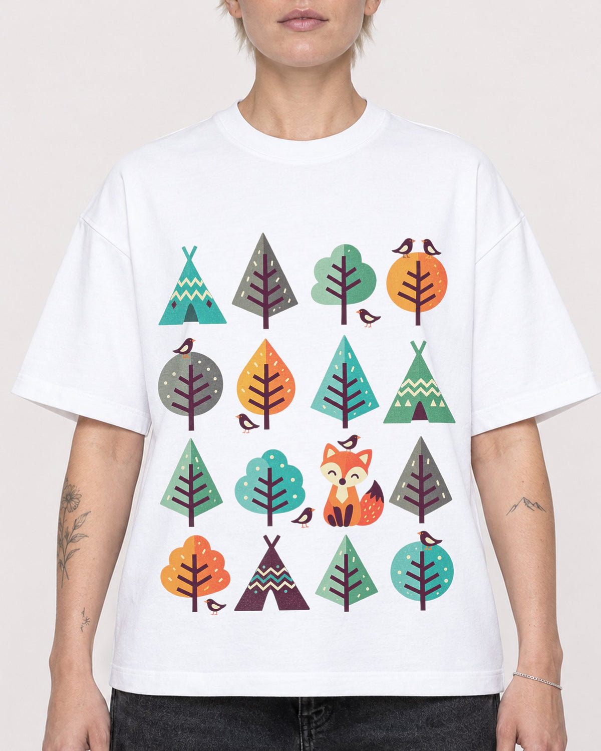 Mockup Boxy Heavyweight Tee White female close-up 48