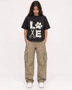 Mockup Boxy Heavyweight Tee Black female full-body 06