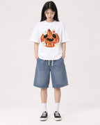 Mockup Boxy Heavyweight Tee White female full-body 01