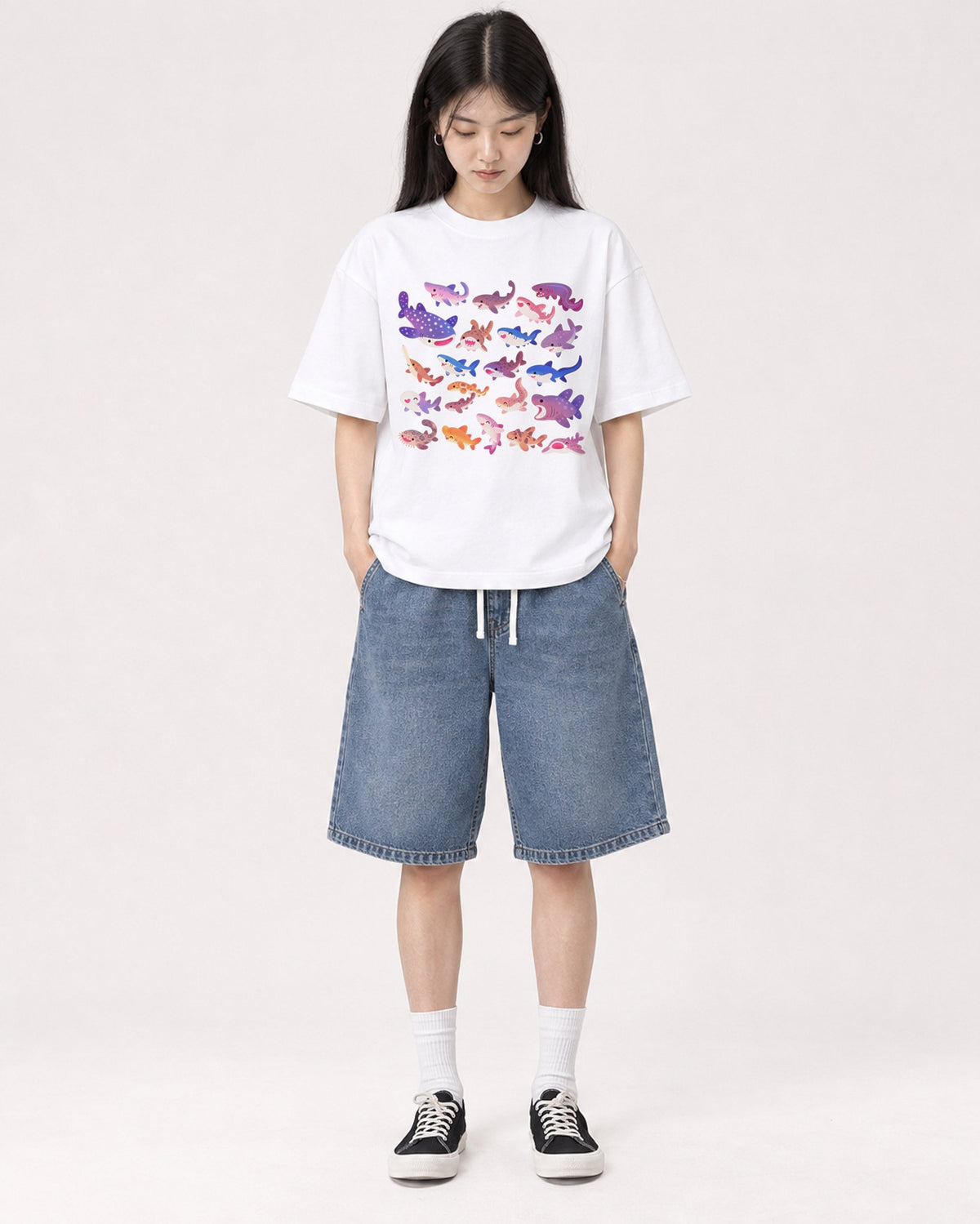 Mockup Boxy Heavyweight Tee White female full-body 01