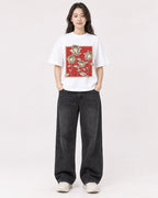 Mockup Boxy Heavyweight Tee White female full-body 03