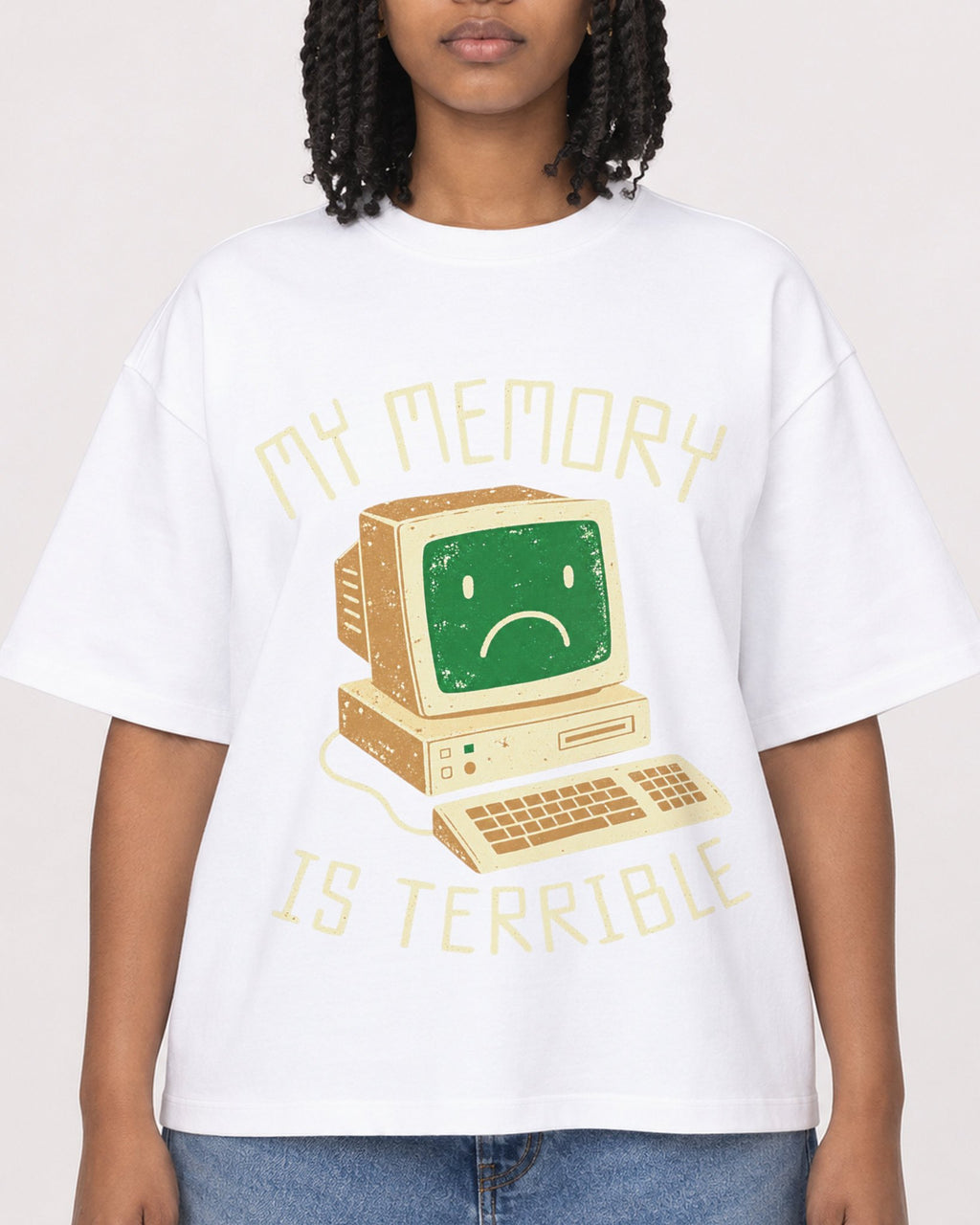 Mockup Boxy Heavyweight Tee White female close-up 15