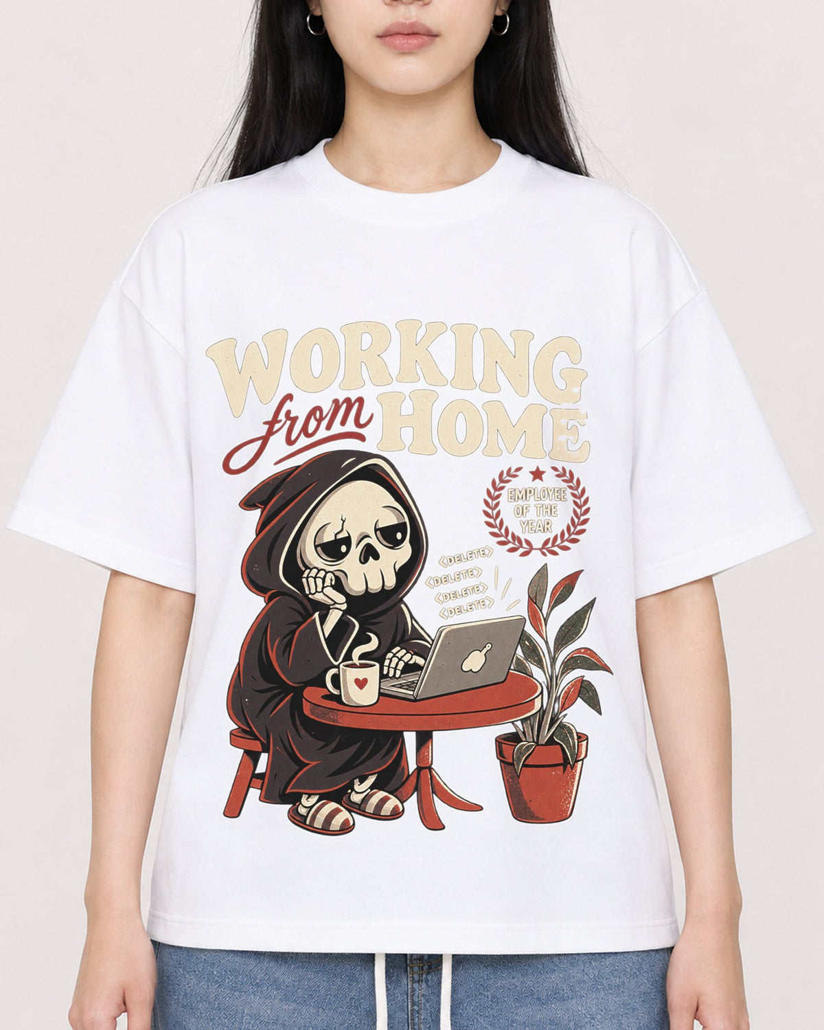 Mockup Boxy Heavyweight Tee White female close-up 01