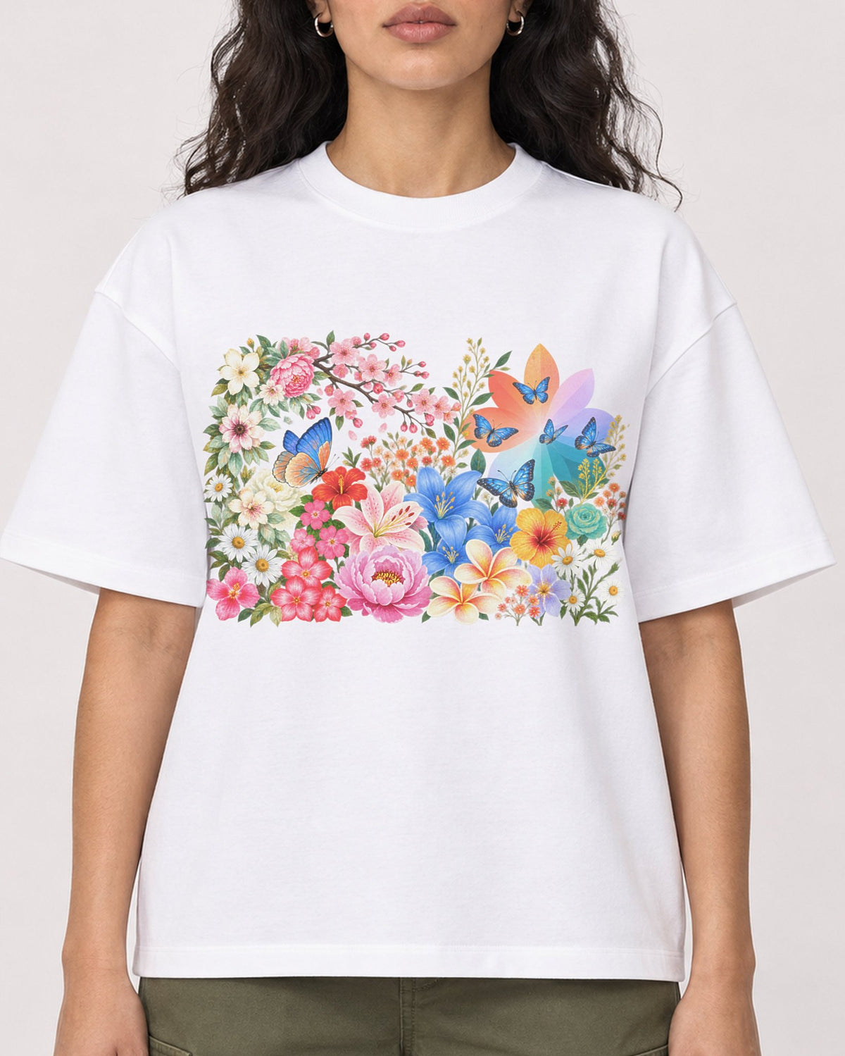 Mockup Boxy Heavyweight Tee White female close-up 07