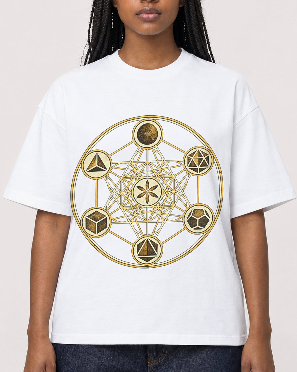 Mockup Boxy Heavyweight Tee White female close-up 04