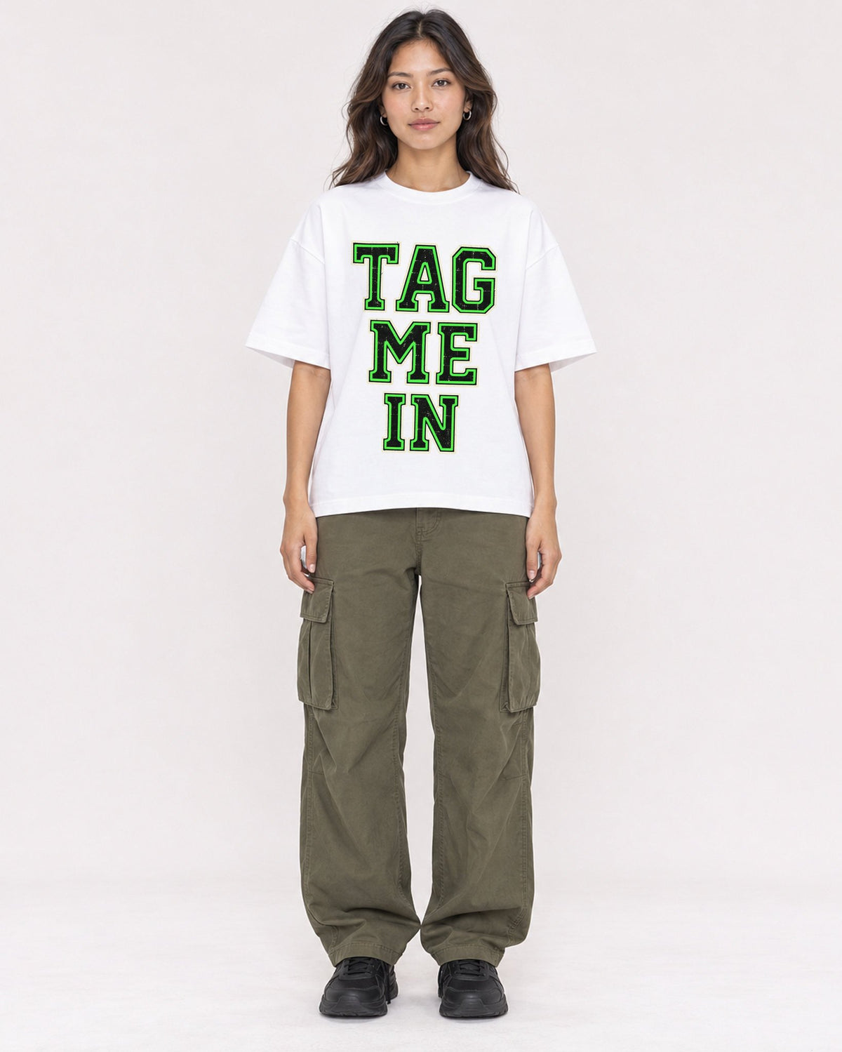 Mockup Boxy Heavyweight Tee White female full-body 02
