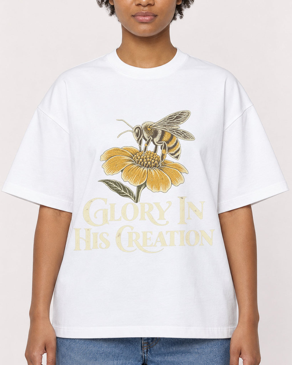 Mockup Boxy Heavyweight Tee White female close-up 35