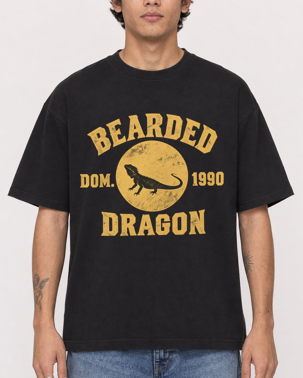 Mockup Boxy Heavyweight Tee Black male close-up 06