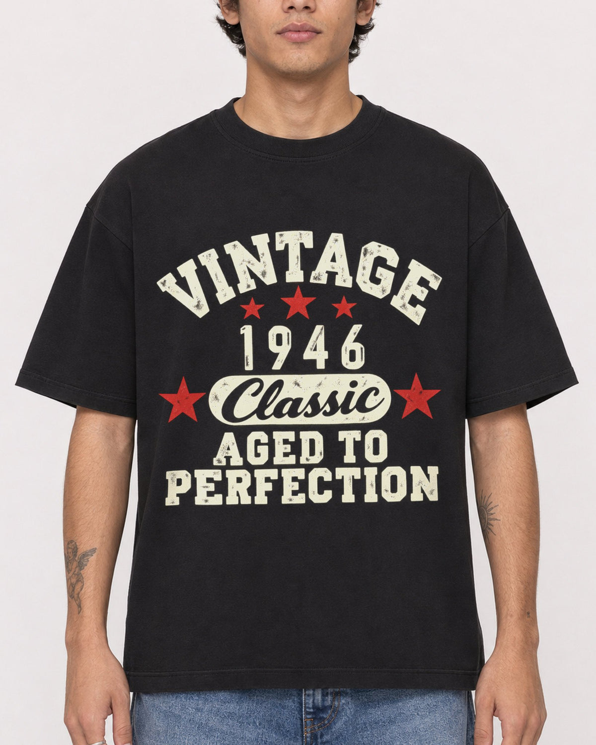 Mockup Boxy Heavyweight Tee Black male close-up 06