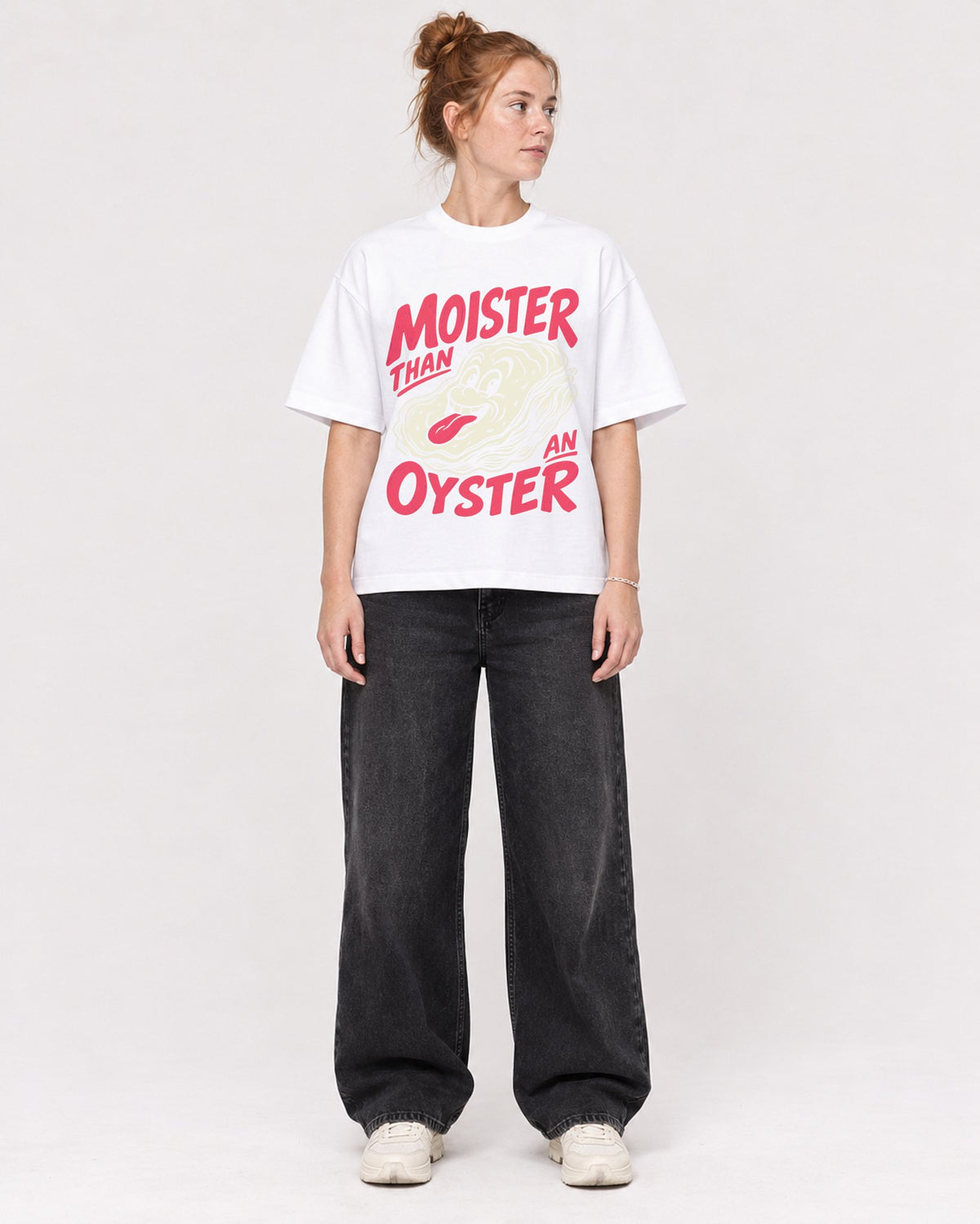 Mockup Boxy Heavyweight Tee White female full-body 28