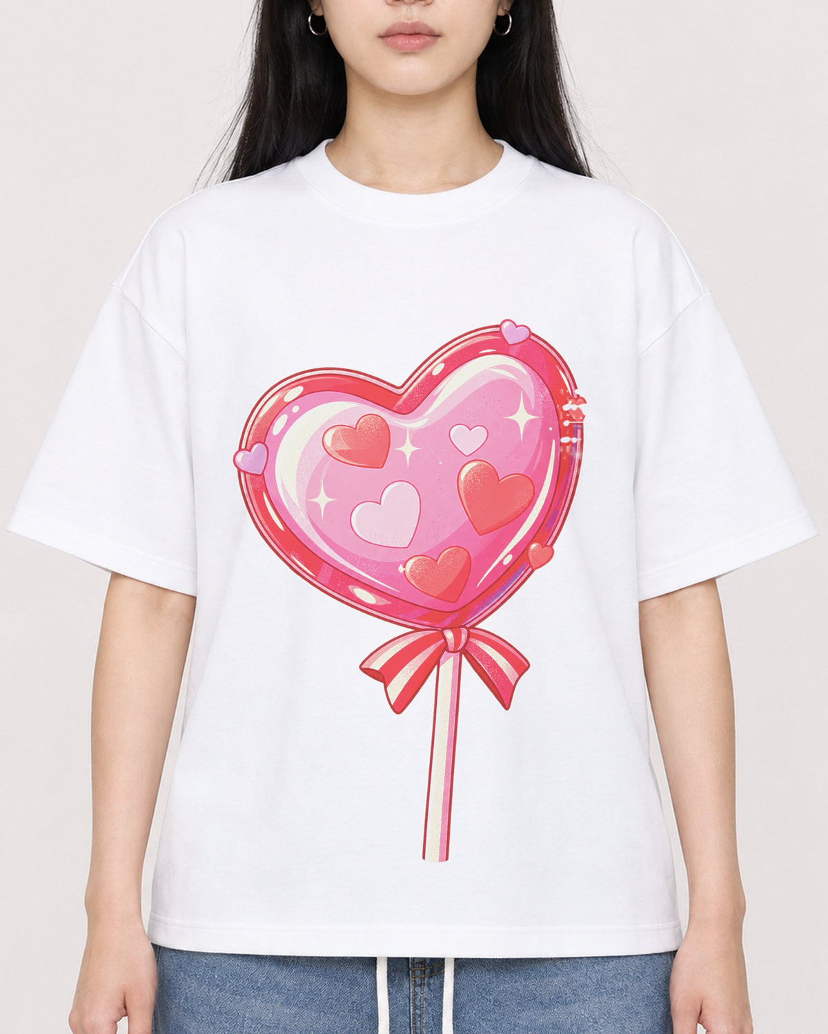 Mockup Boxy Heavyweight Tee White female close-up 01