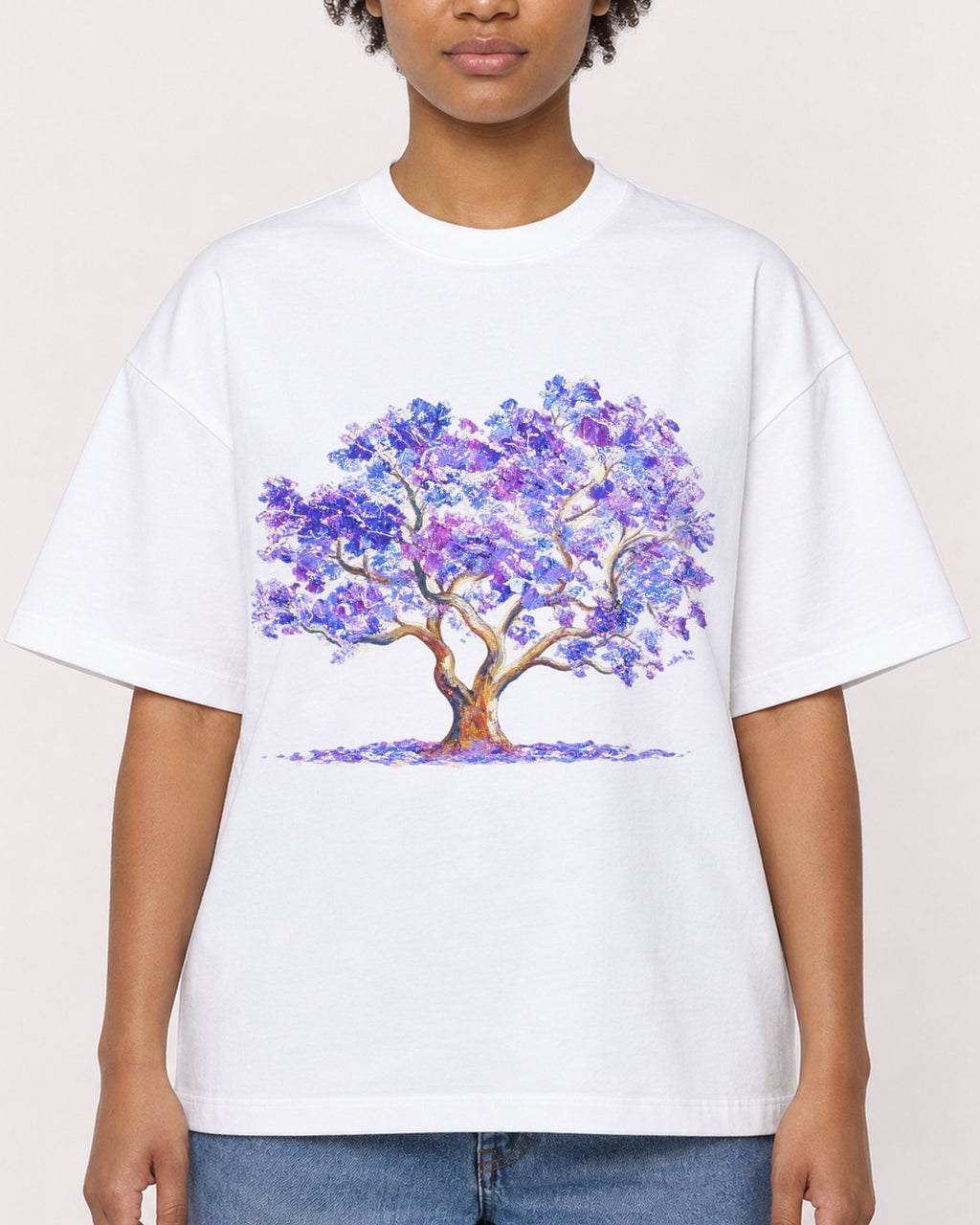 Mockup Boxy Heavyweight Tee White female close-up 35
