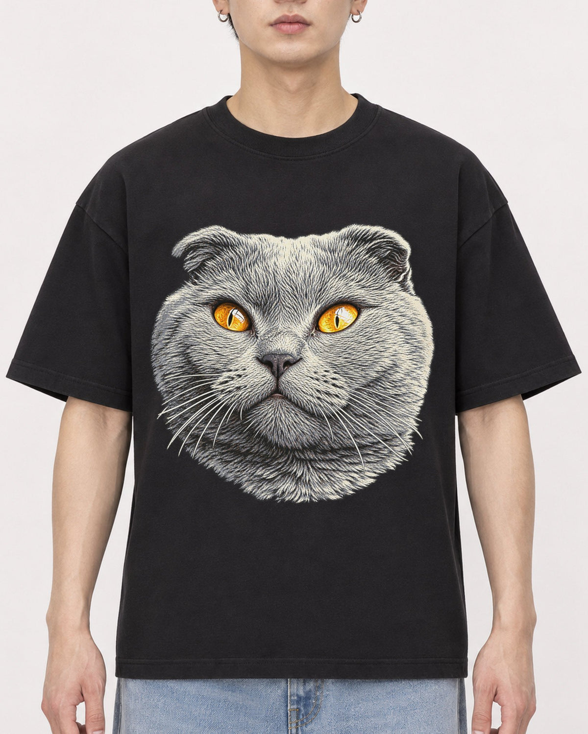 Mockup Boxy Heavyweight Tee Black male close-up 01