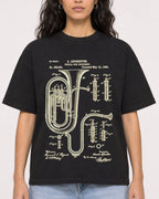 Mockup Boxy Heavyweight Tee Black female close-up 07