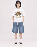 Mockup Boxy Heavyweight Tee White female full-body 11