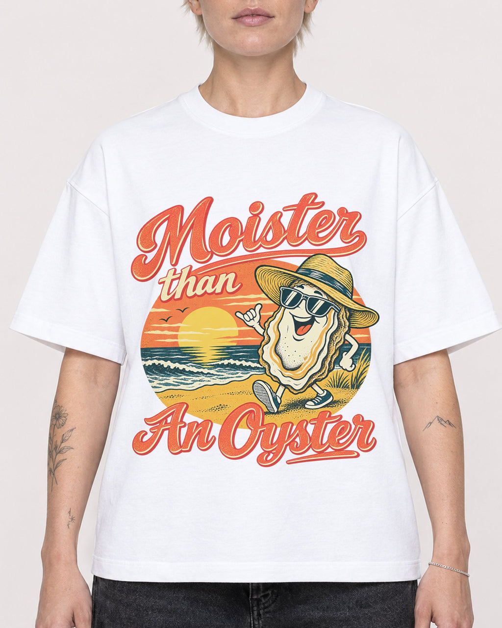 Mockup Boxy Heavyweight Tee White female close-up 48