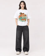 Mockup Boxy Heavyweight Tee White female full-body 03