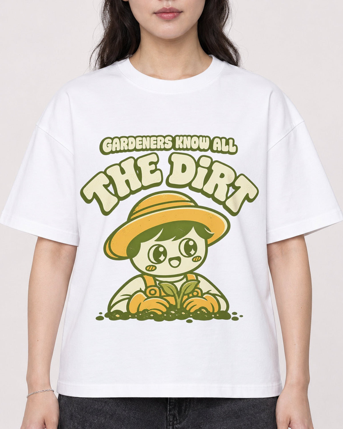 Mockup Boxy Heavyweight Tee White female close-up 03