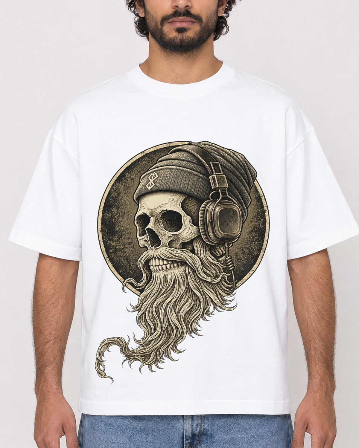 Mockup Boxy Heavyweight Tee White male close-up 17