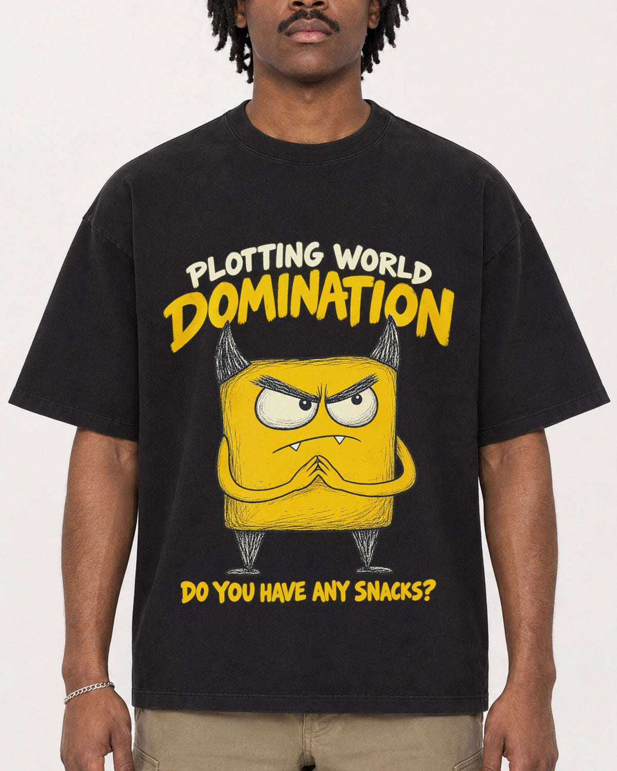 Mockup Boxy Heavyweight Tee Black male close-up 04