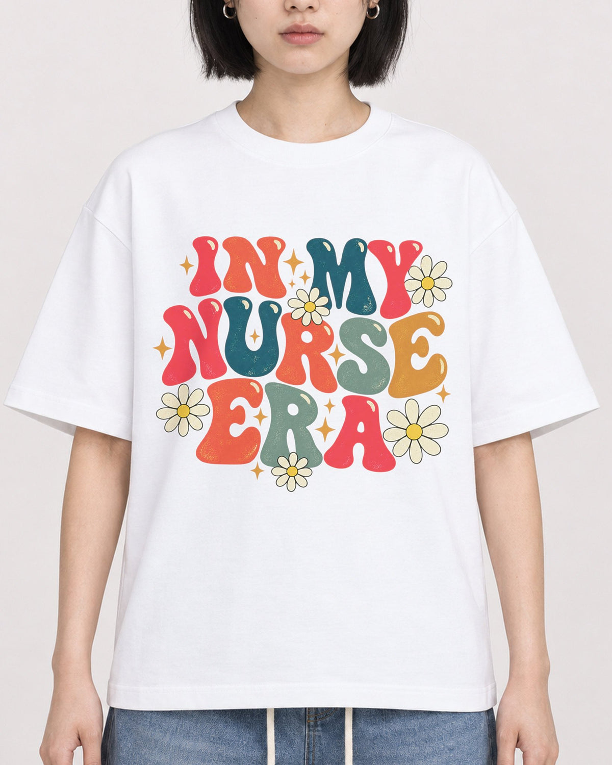 Mockup Boxy Heavyweight Tee White female close-up 11