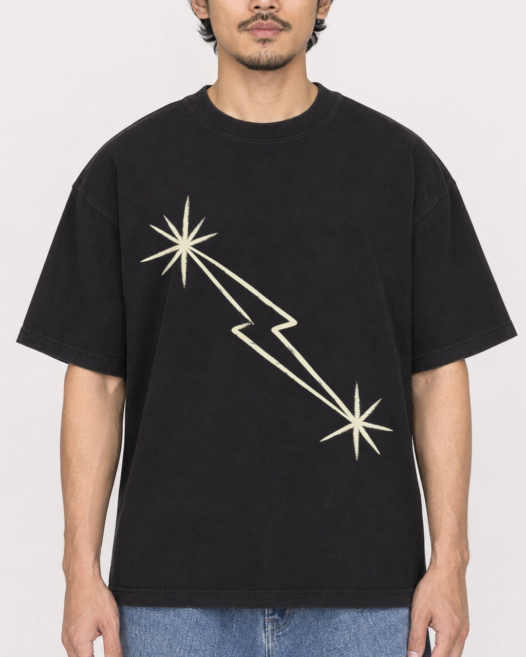 Mockup Boxy Heavyweight Tee Black male close-up 02