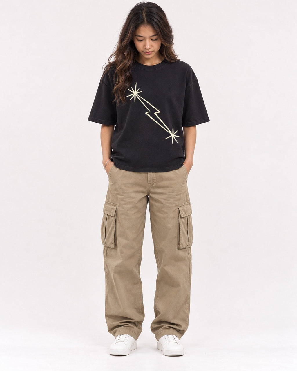 Mockup Boxy Heavyweight Tee Black female full-body 02