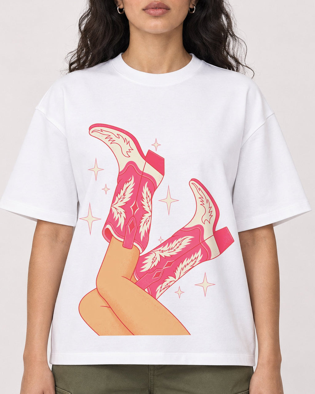 Mockup Boxy Heavyweight Tee White female close-up 07