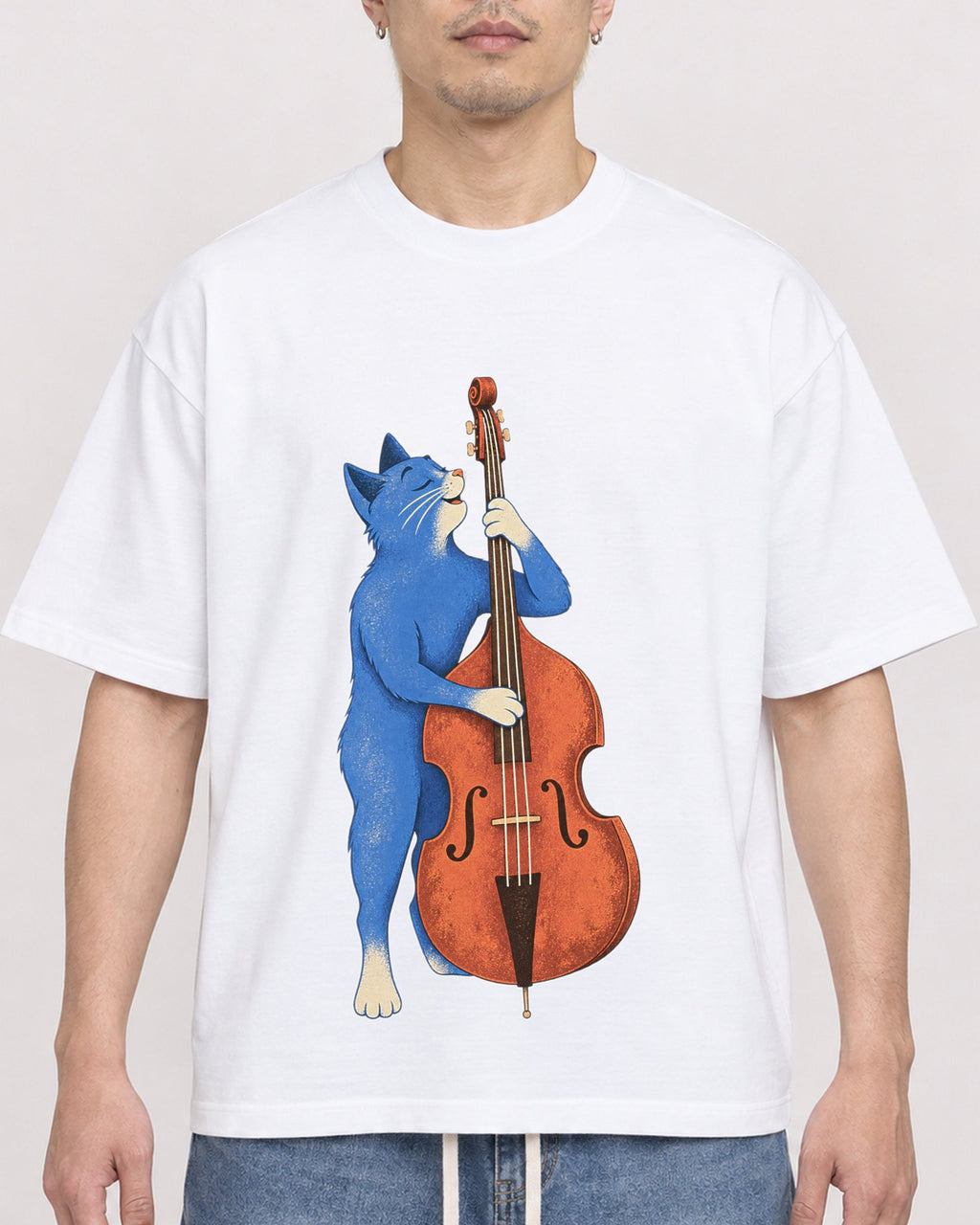 Mockup Boxy Heavyweight Tee White male close-up 33